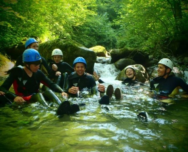  Tutti i il mondo si sta divertendo